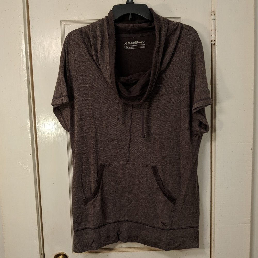 Short sleeve sweater